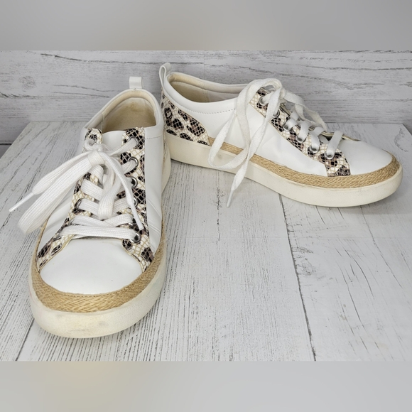 Vionic Winny Sneakers,  Snake Print, Size 7 - Picture 6 of 10